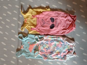 Lot 4 Bodies bretelles 1 mois