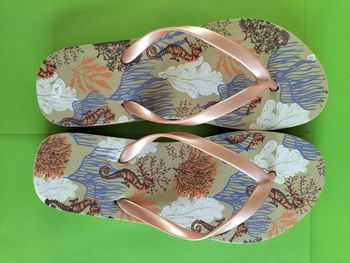 Tongs pointure 36 