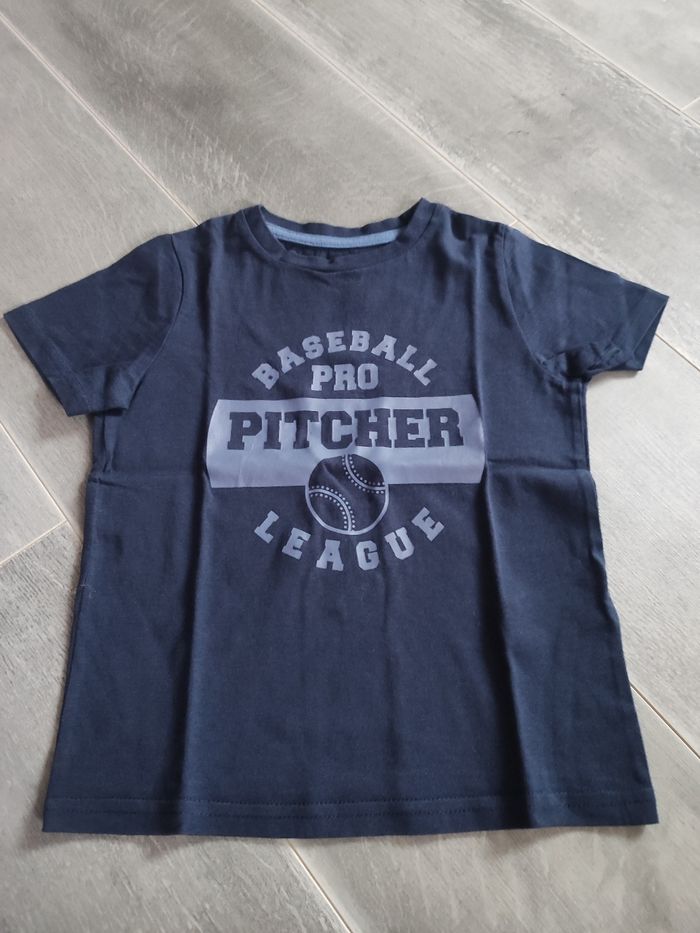 Lot 5 t-shirts en 5 ans - photo numéro 3