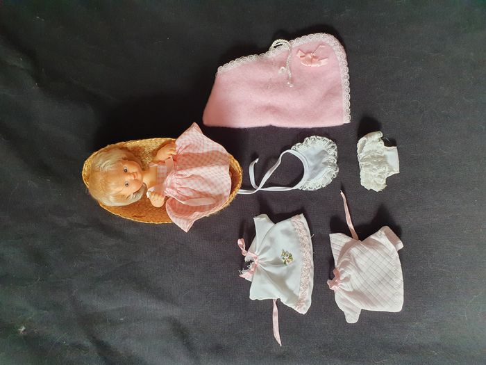 Poupée Barriguitas Famosa Année 70 vintage H 15 cm