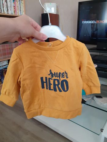 Pull 3 mois super hero