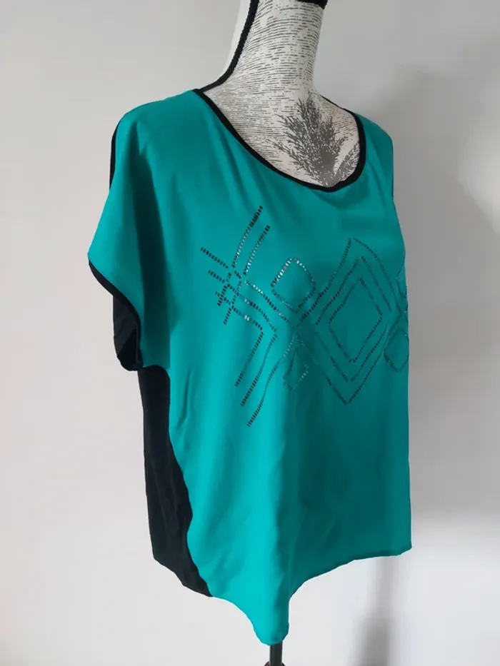 Haut "Camaïeu " - photo numéro 3