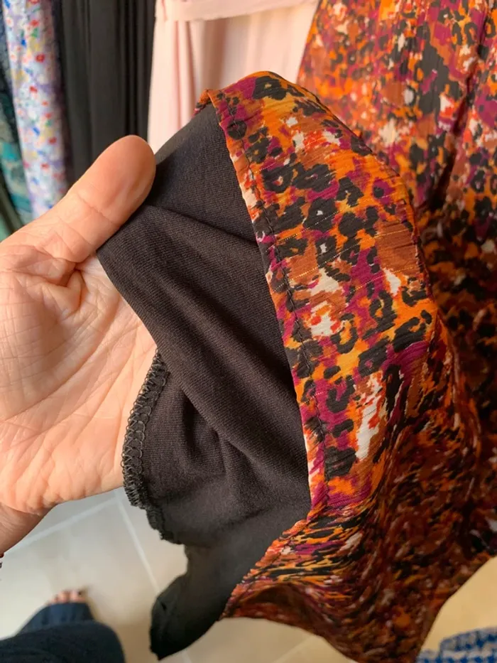 Robe courte à manche longues motifs fleurs orange rose Rue des Abbesses taille 2 - photo numéro 7