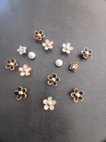 Charms pour Crocs
(lot de 14) Neuf