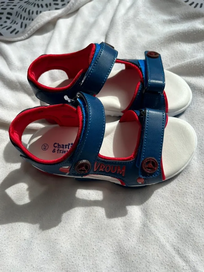 Sandalette lumineuse - photo numéro 4