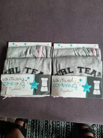 Lot de 2 pyjamas neufs fille 14 et 16 ans