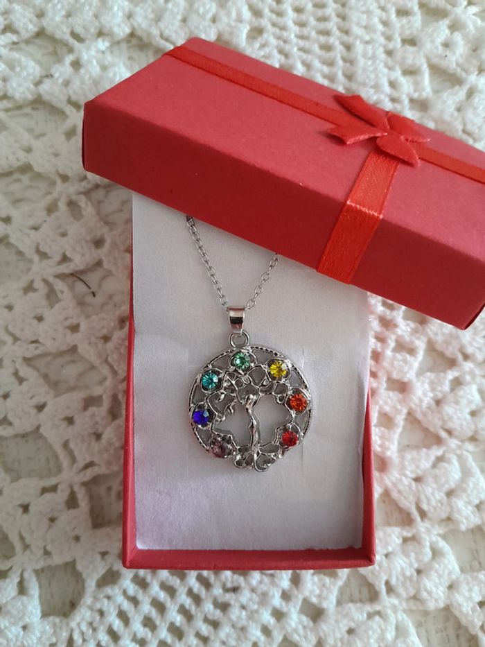 Collier pendentif arbre de vie, 7 chakras, argenté