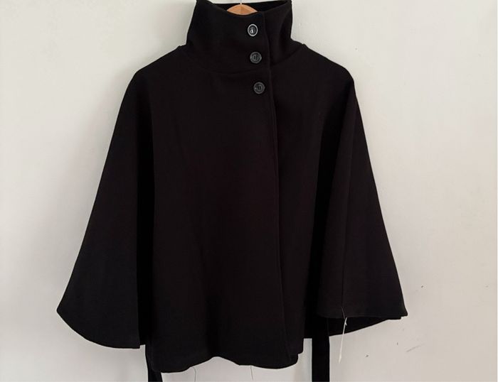 Cape poncho noir - photo numéro 2