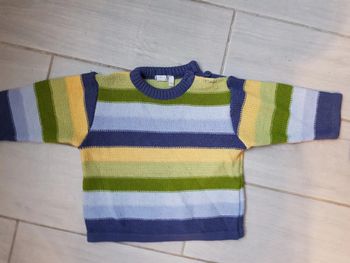 Pull chaud garçon  6mois .