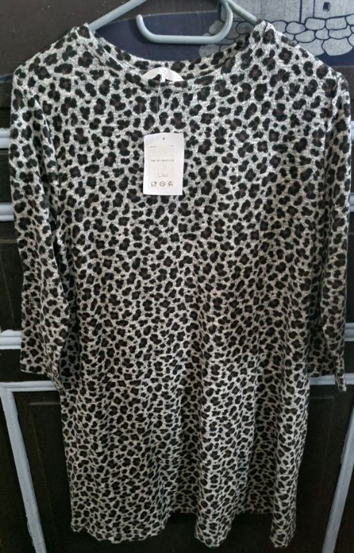 Robe à motifs léopard
