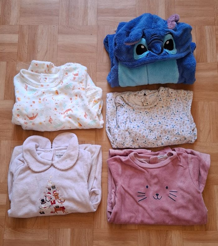 Lot vêtements fille 12 mois - photo numéro 2