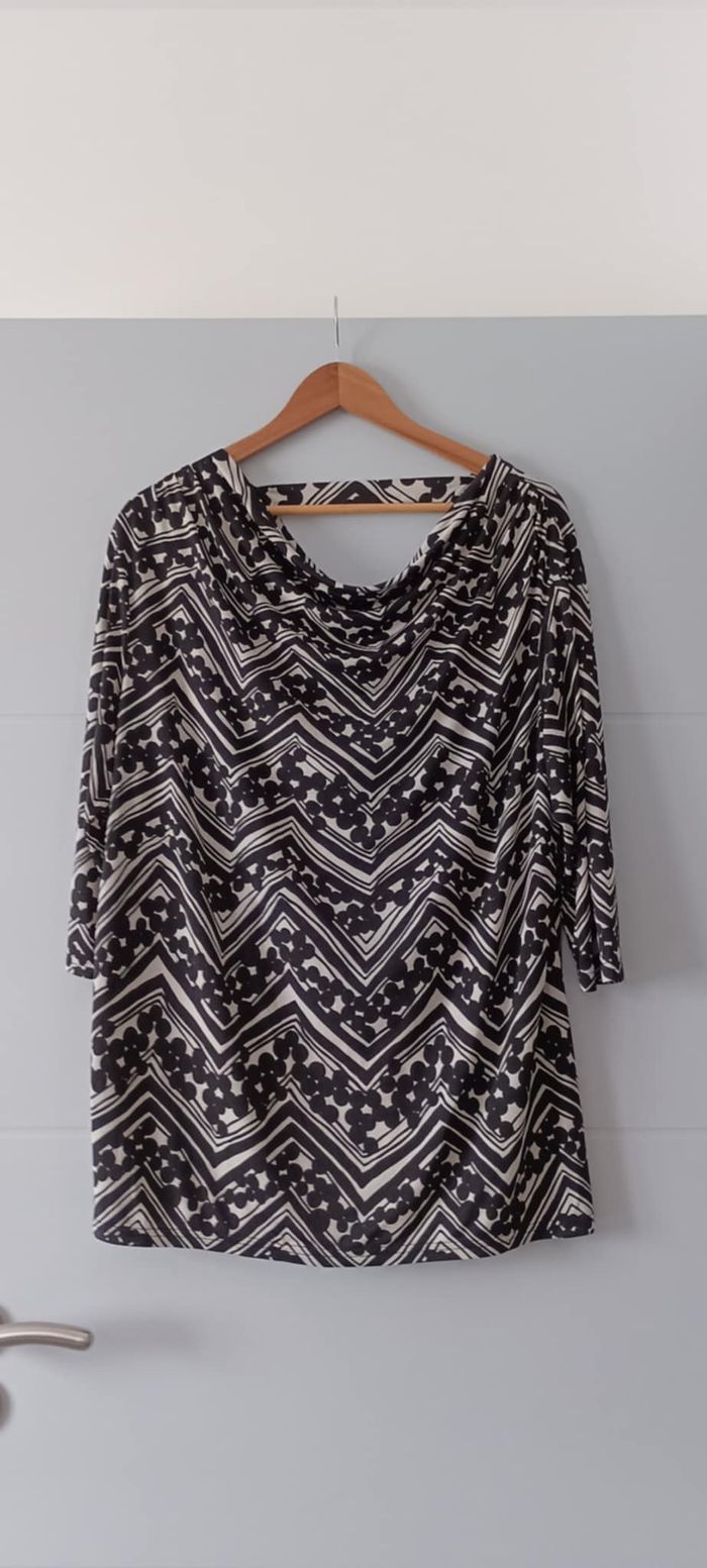 Blouse Tunique manches 3/4 imprimé noir et blanc Taille 6 sur l'étiquette