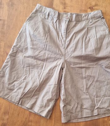 Short /bermuda  femme taille 42 genre safari