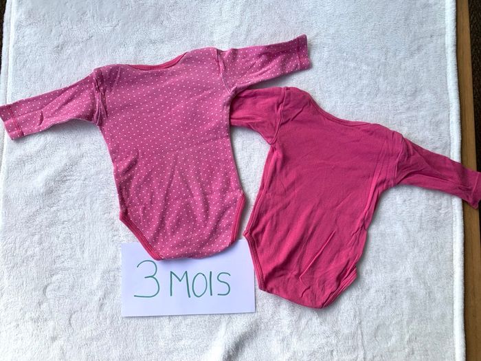 Lot 2 bodys fille 3 mois