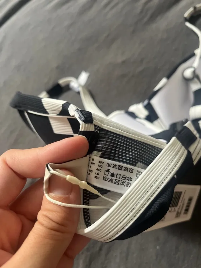 Haut maillot de bain neuf - photo numéro 6