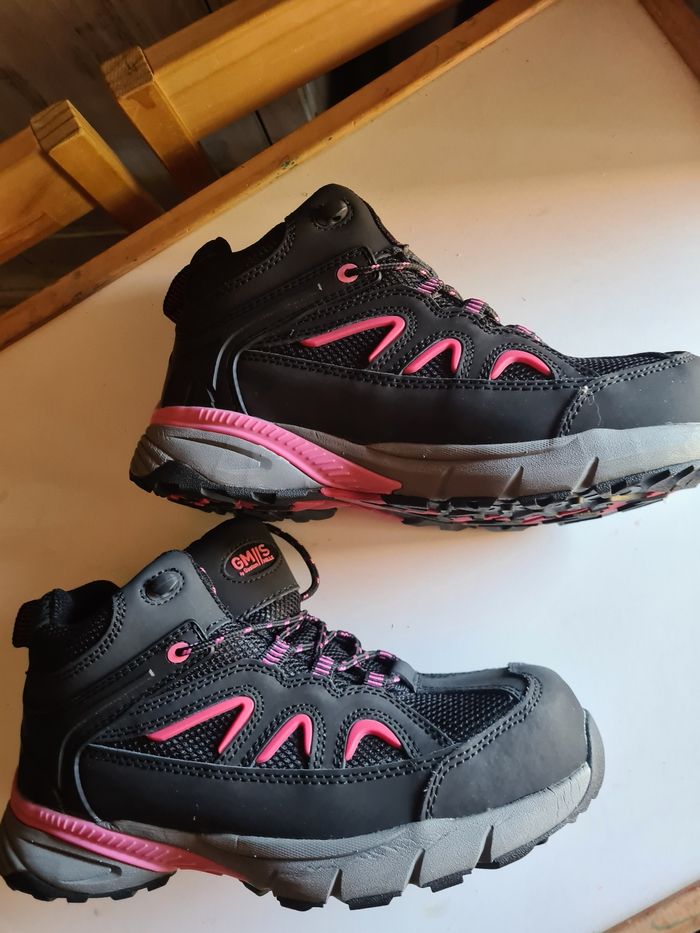 Chaussures de sécurité. Femme. Taille 40. Gaston mille. Neuve