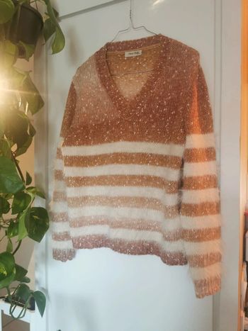 Pull rayé marron et blanc