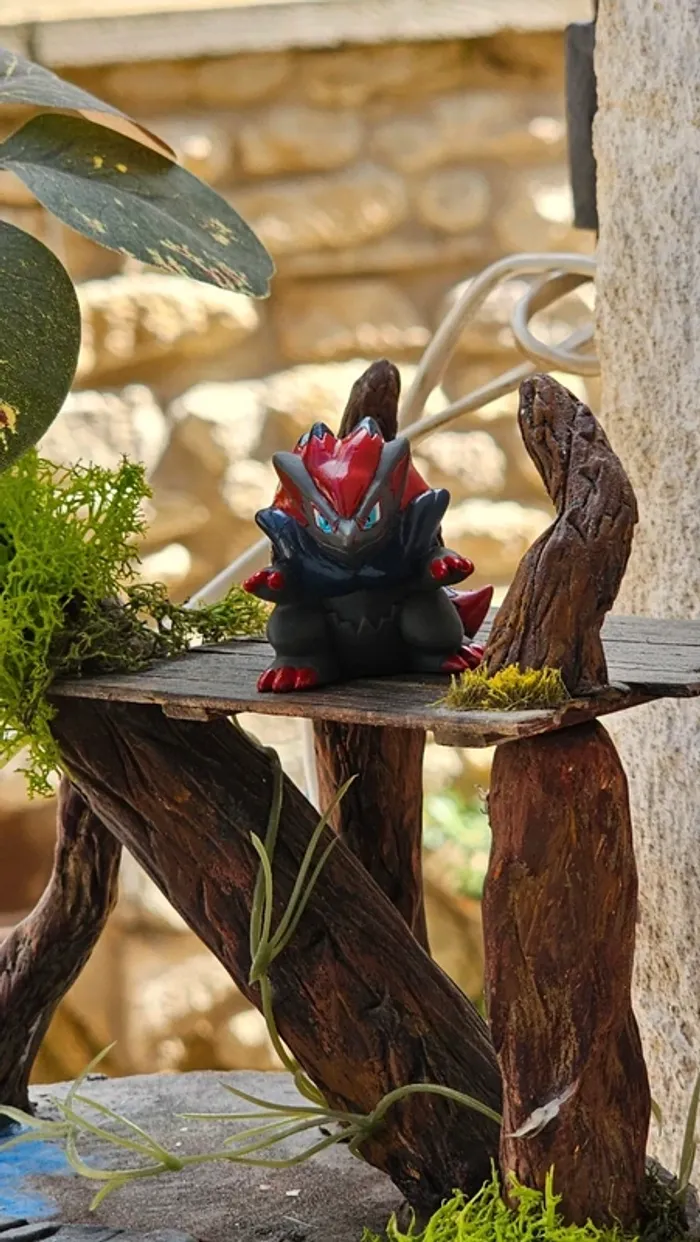 Super figurine Pokemon Nintendo finger puppet Zoroark