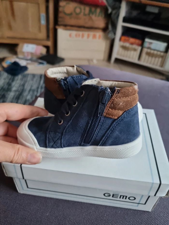 Bottines cuir neuves taille 22 - photo numéro 2