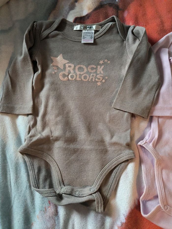 Lot 3 bodies 9 mois fille - photo numéro 2