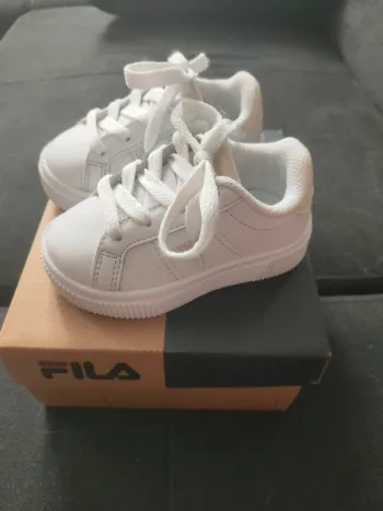 Baskets fila garçon pointure 20