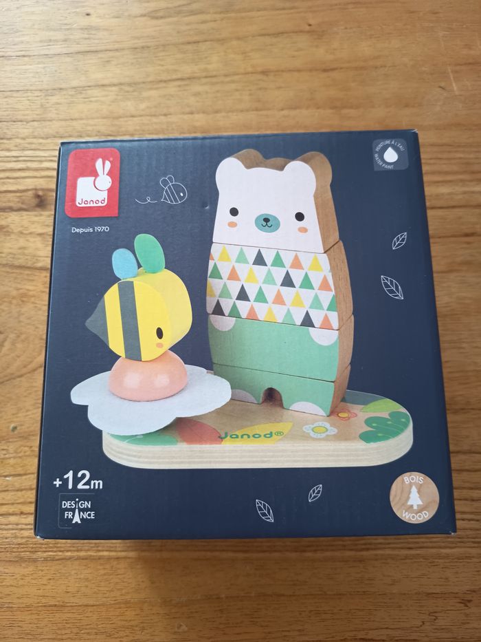 Puzzle à empiler en bois Janod – Ours et abeille