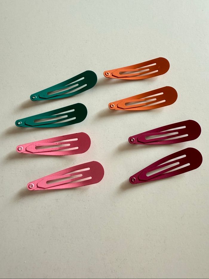 Lot 8 barrettes « Hello Kitty » - photo numéro 2