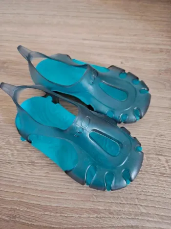 Chaussures de plage taille 22 nabaji