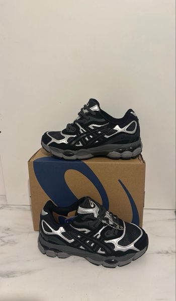 Asics noir enfant 