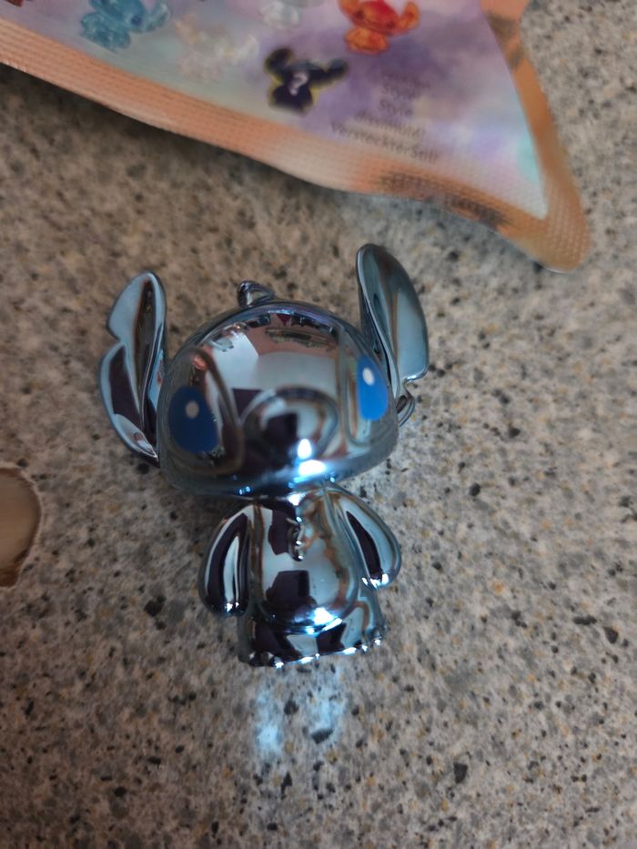 Figurine stitch bleu