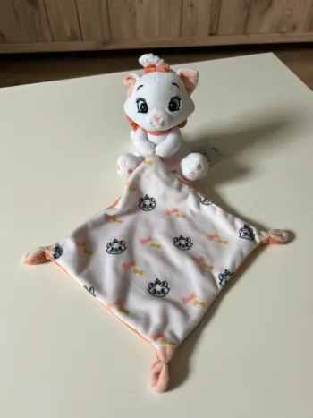Doudou mouchoir Marie Disney