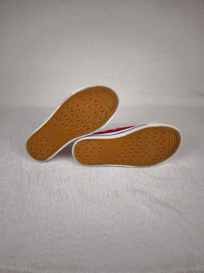 Sneakers rouge et blanche mixte pointure 31 - photo numéro 10
