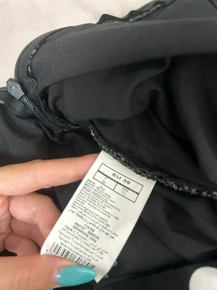 Jupe courte moulante noir et blanche à pois pimkie taille 38 - photo numéro 3