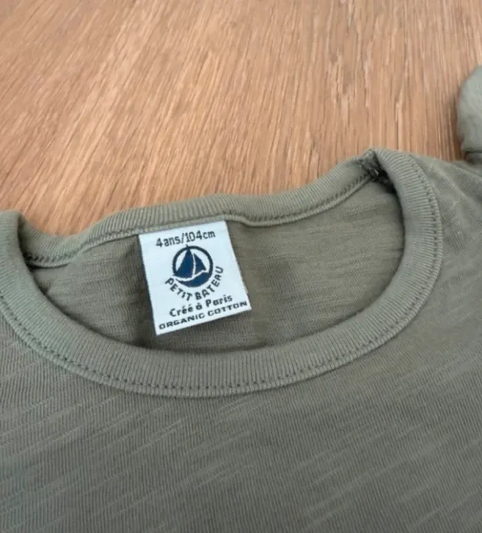 Tee shirt petit bateau 4 ans neuf - photo numéro 2