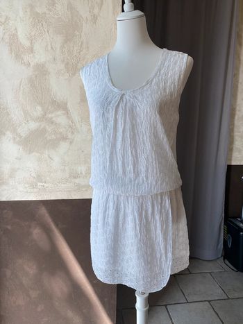 Robe mini / tunique blanche brodé M