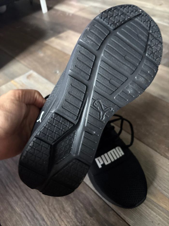 Baskets légères Puma neuves jamais portées 37 noires - photo numéro 3