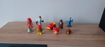Lot de 9 petits jouets figurines enfant