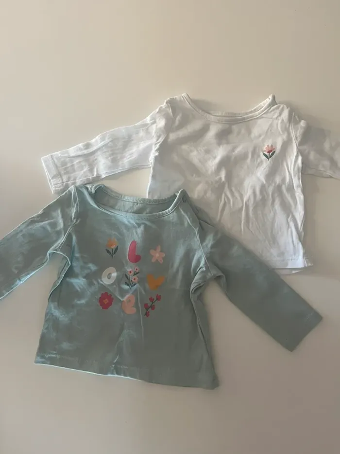 Lot de 2 tee-shirts manches longues bébé fille – Neuf - 3 mois 🌷
