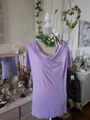 Haut parme/violet Women Only T 4