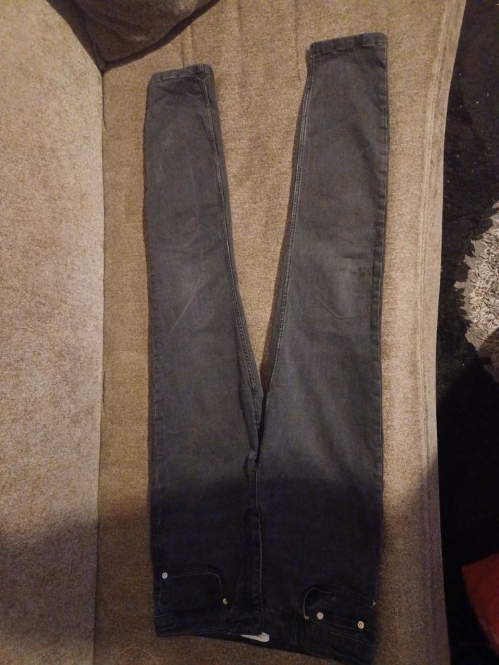 Jean fille zara noir 40 slim très bon état fermeture et bouton