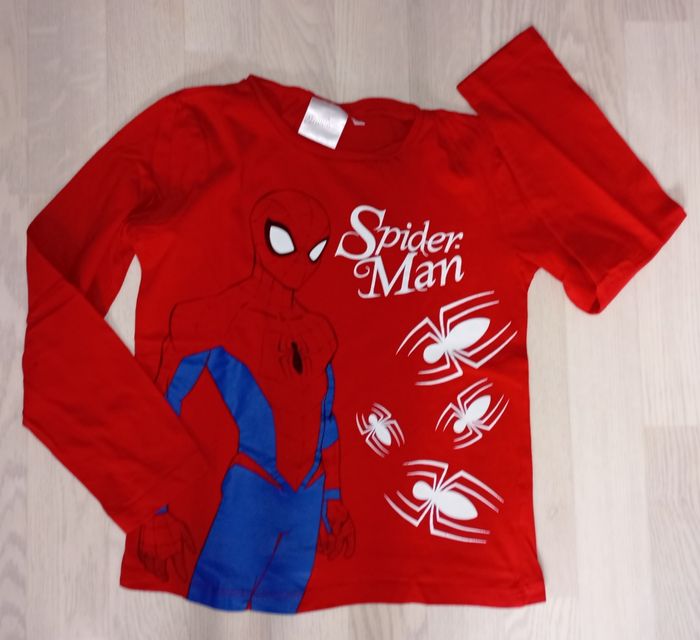 Tee-shirt rouge Spider-Man Marvel 
T. 10 ans