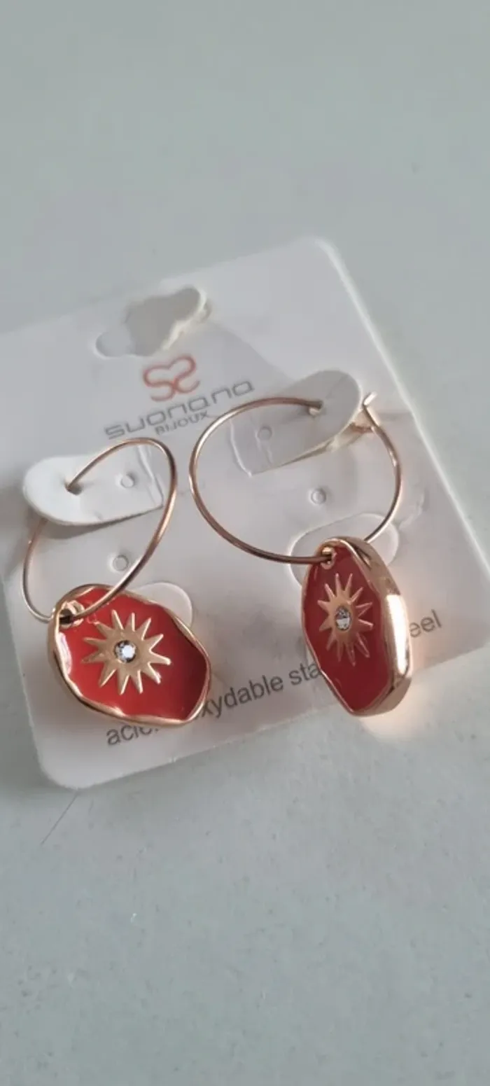 Boucles d'oreilles créoles acier inoxydable soleil rouge neuve