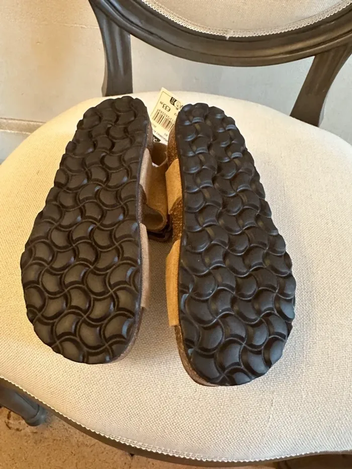 NEUF Sergent Major Chaussures Sandales cuir beige 33 enfant antidérapantes nu pied été - photo numéro 4