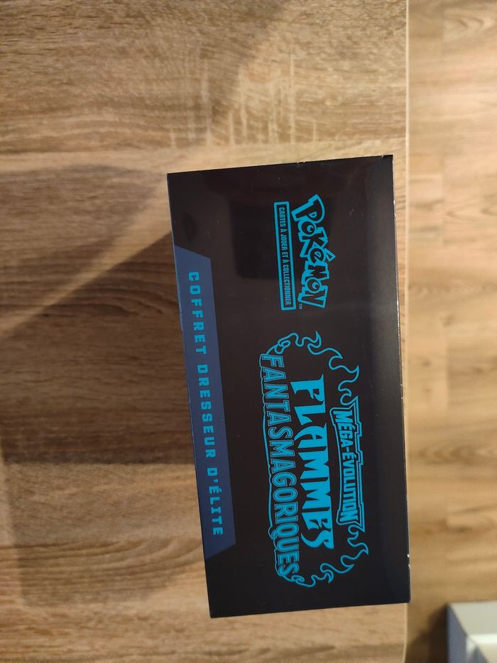 ETB Pokemon Flammes Fantasmagoriques ME02 - photo numéro 3