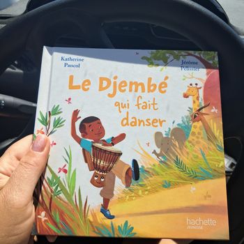 Livre  le djembe qui fait  danser