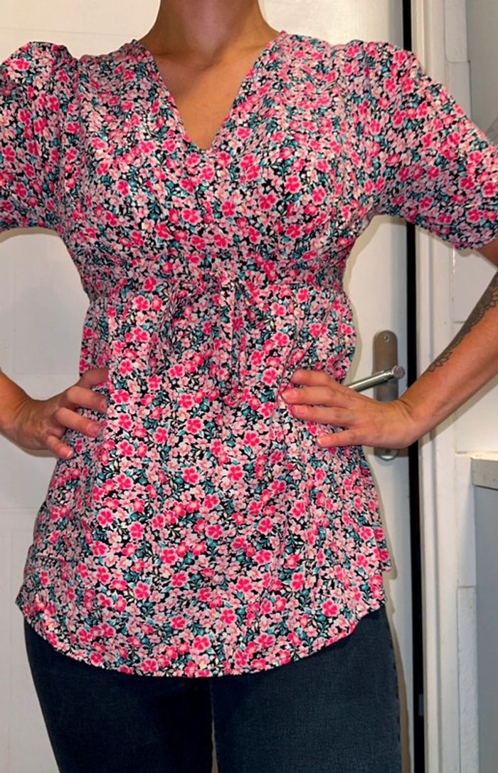 Top Fleuris Kiabi Taille 40 Neuf - photo numéro 3