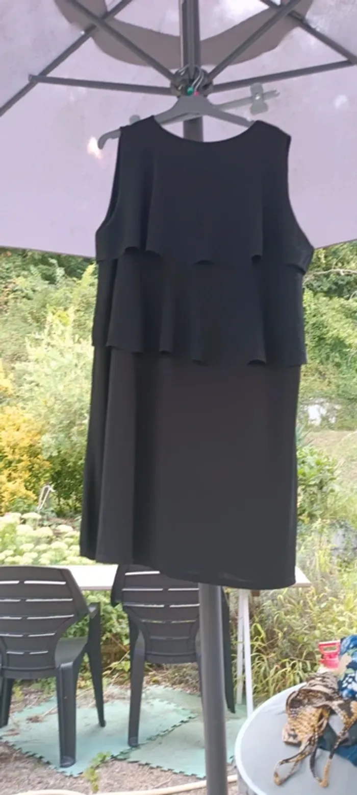 Robe noir pailleté - photo numéro 4