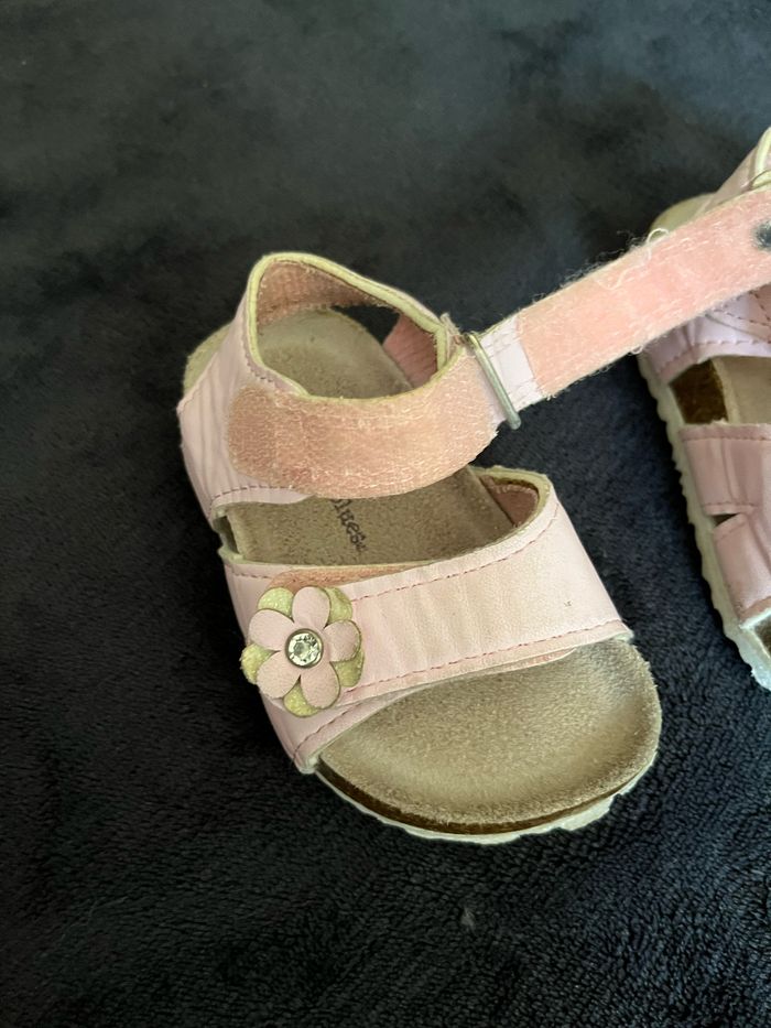 Sandales bébé fille Taille 20 - photo numéro 3