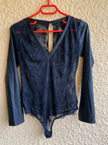 Body dentelles à manches longues Sapph taille 38