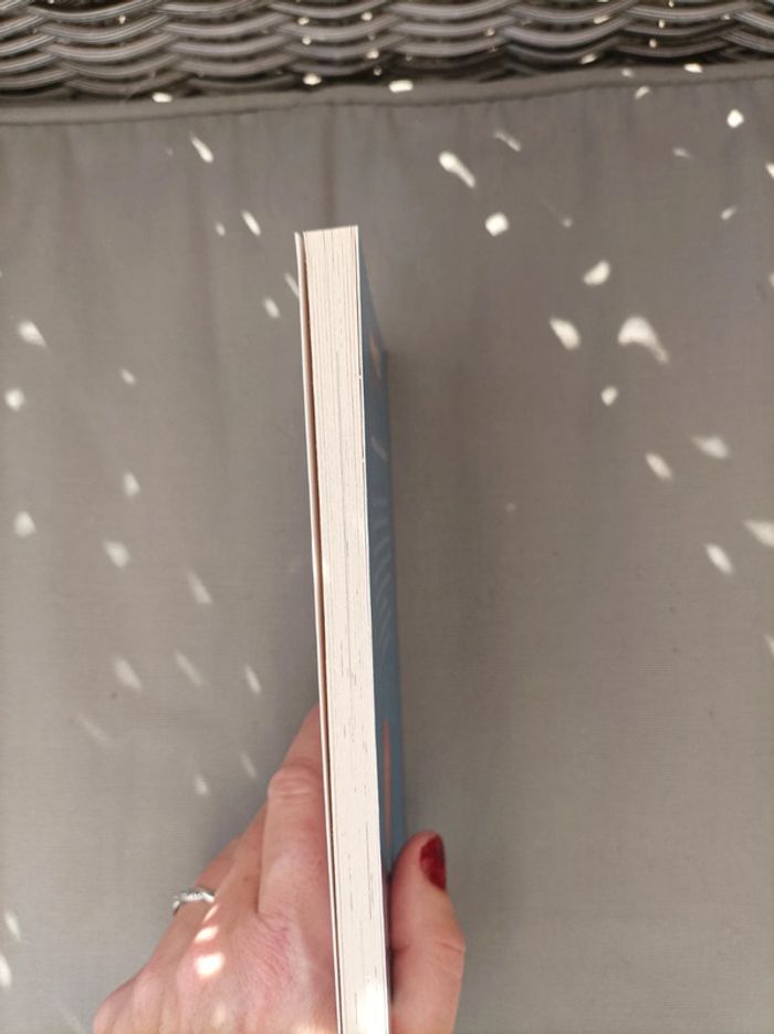 Livre "les enquêtes d Eliott et Nina" neuf - photo numéro 3